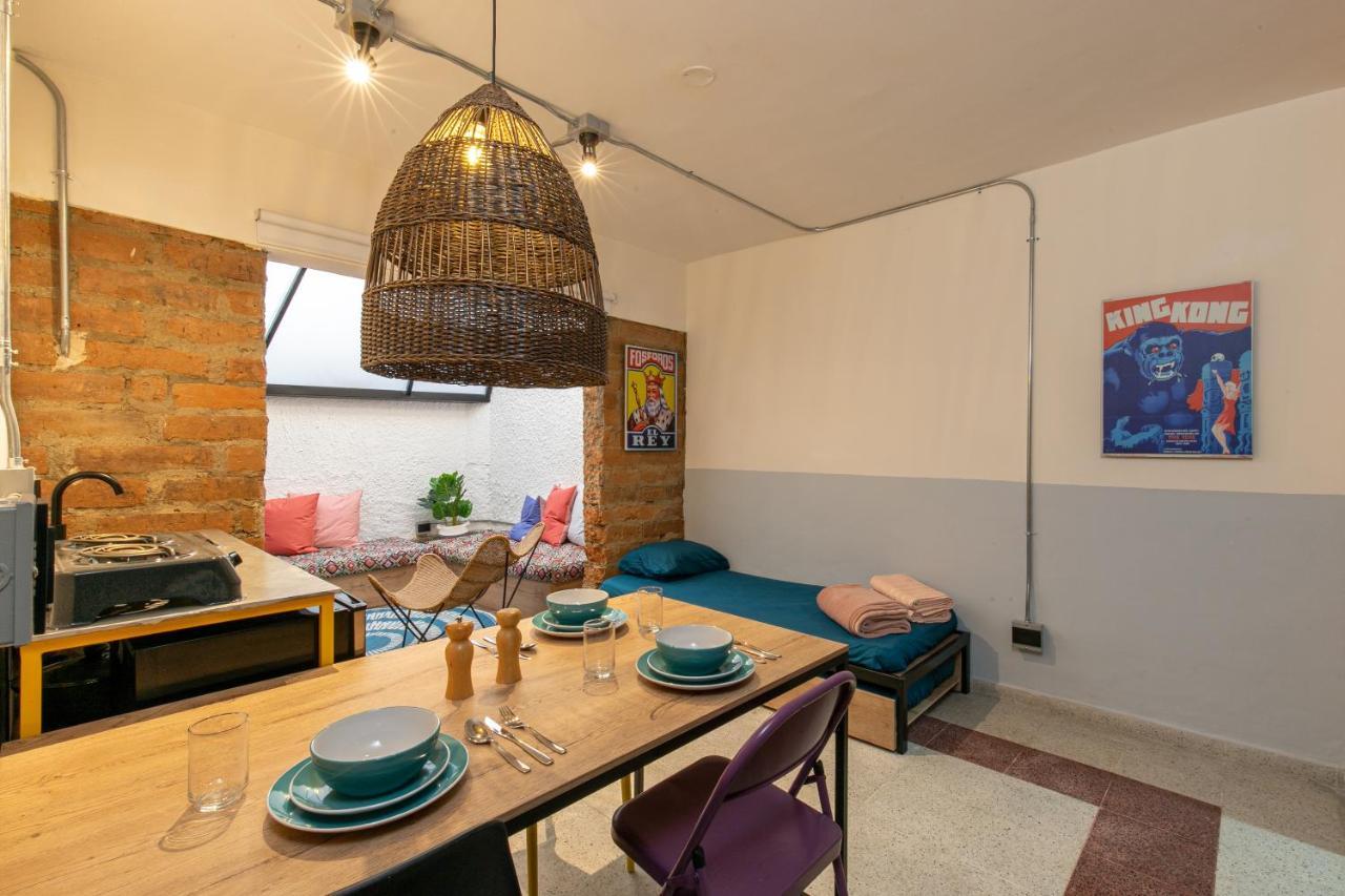 מדיין Poblado Manila Studios 11A מראה חיצוני תמונה