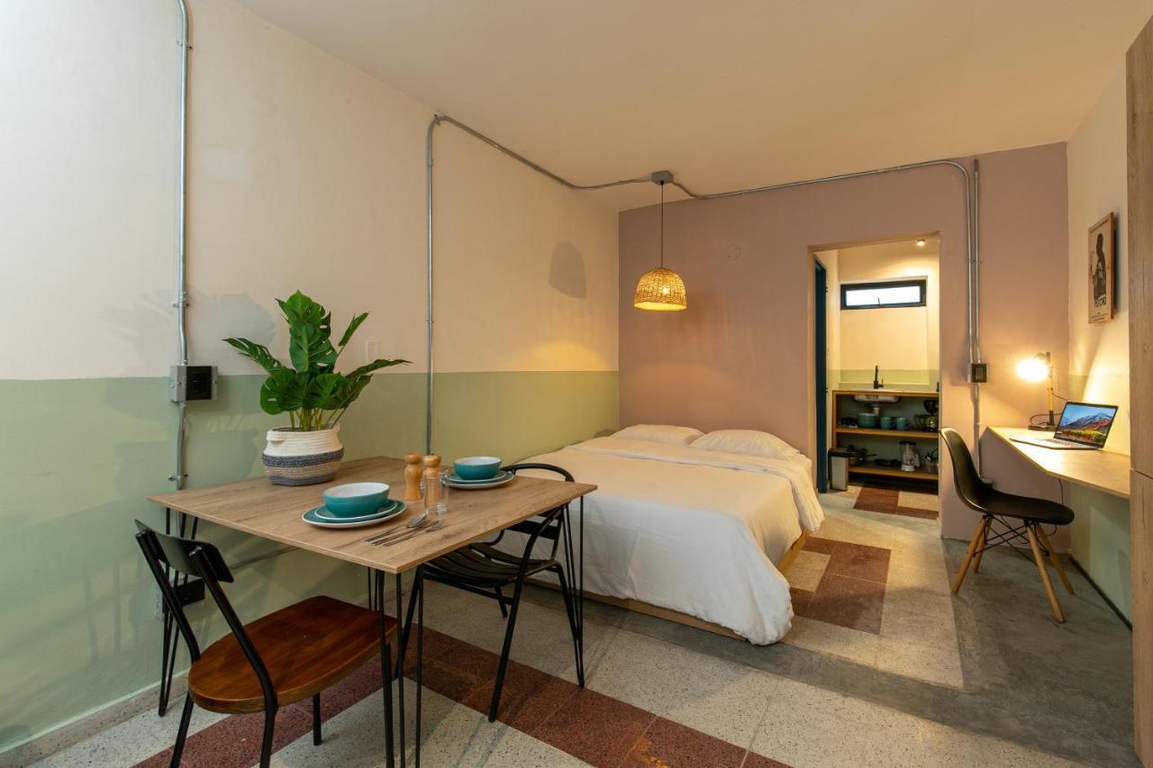 מדיין Poblado Manila Studios 11A מראה חיצוני תמונה
