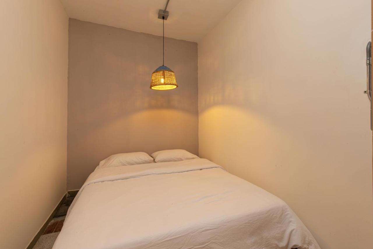 מדיין Poblado Manila Studios 11A מראה חיצוני תמונה